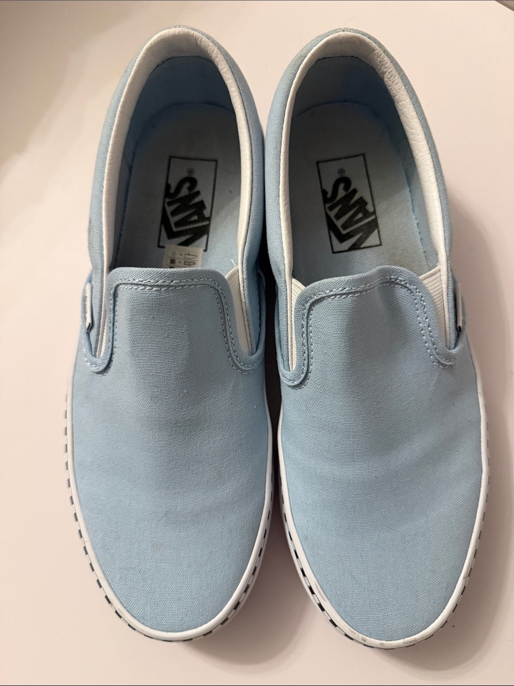 Vans Unisex Slip-On Sneakers in Light Blue Canvas M 6.5 W 8